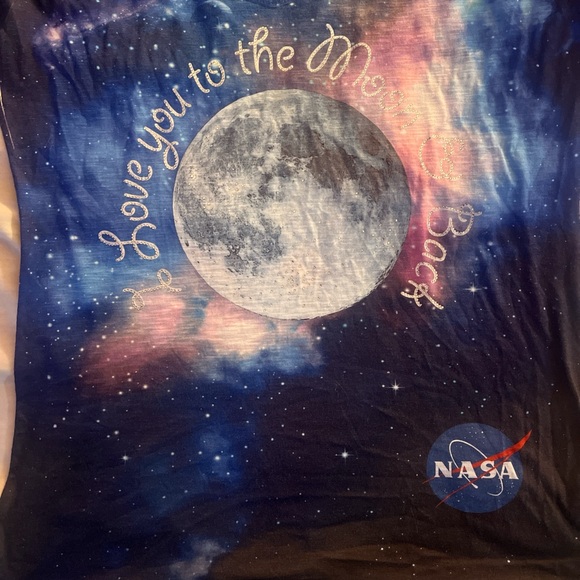 I LOVE YOU TO THE MOON AND BACK NASA TSHIRT - Picture 3 of 3